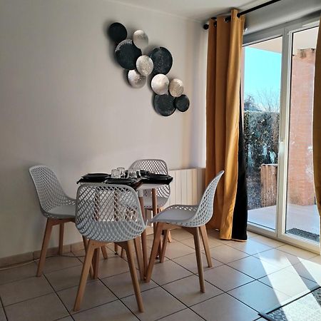 T2 Spacieux Tres Bien Place Gagnac-sur-Garonne Buitenkant foto